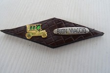 Badge calamitato per auto